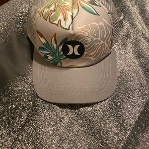 Hurley Hawaiian cap great just n time for the summer